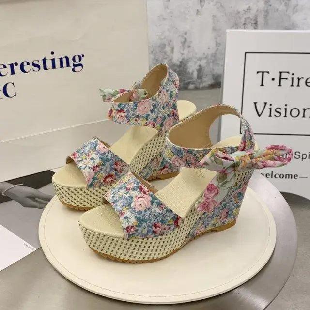 New Modern Women Wood High Heels Sandals Elegant Stylish Design