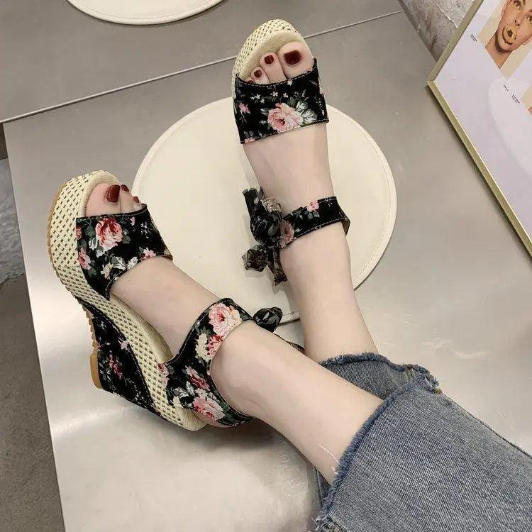 New Modern Women Wood High Heels Sandals Elegant Stylish Design
